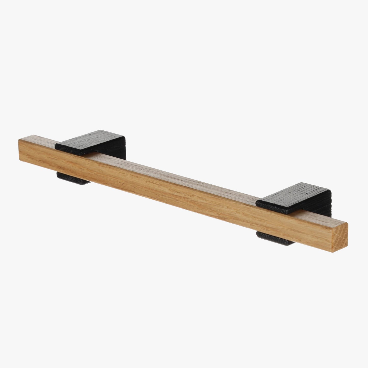 128MM OAK LACQUERED HANDLE
