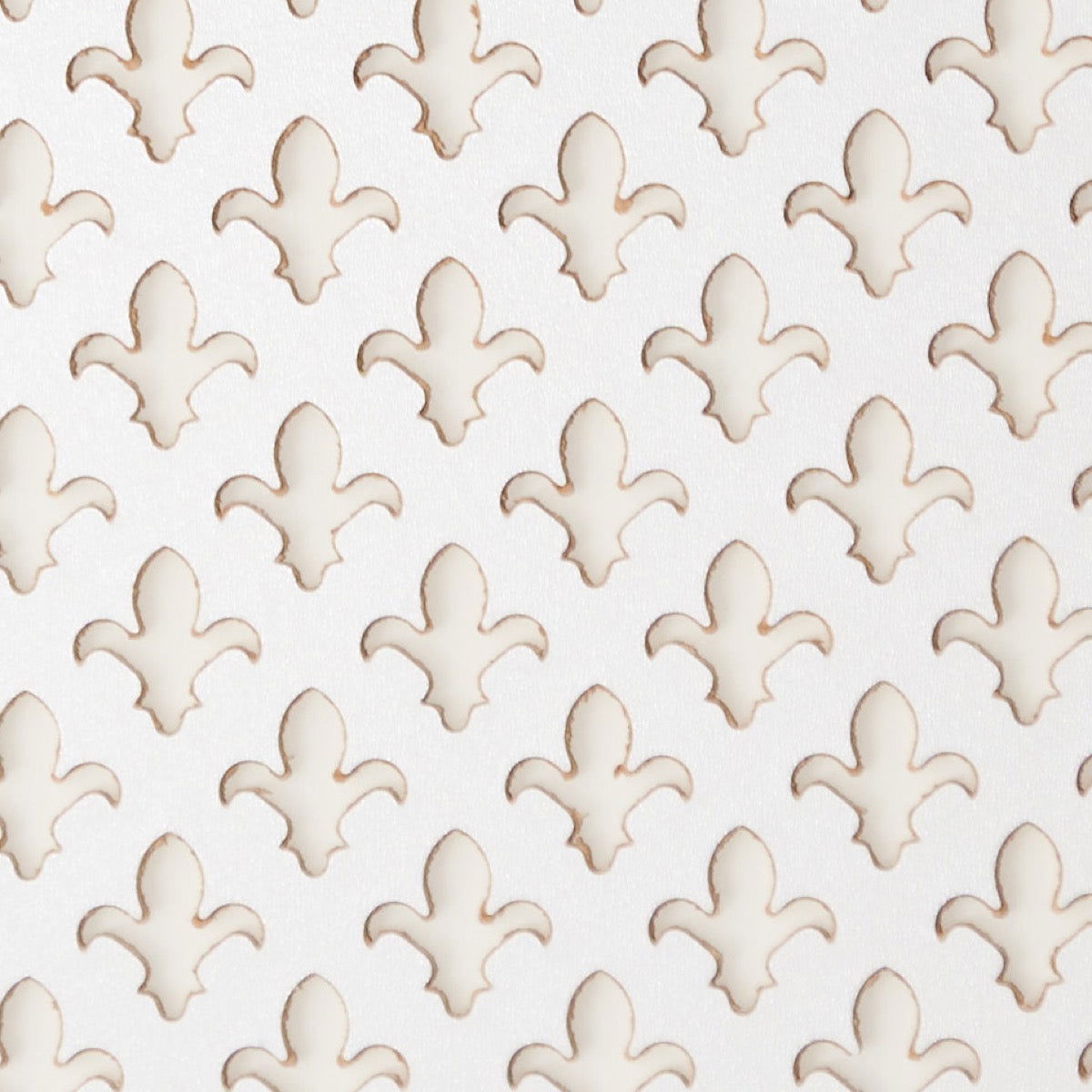 FLEUR  DE LYS  WHITE SCREENING PANEL  1830 X 610 - Woodworkers.ie -