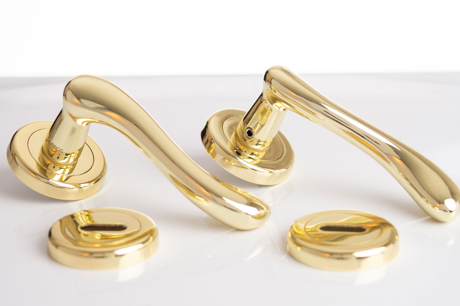 Sonnato Bari Brass Lever On Rose C/W Escutcheon (Copy) - Woodworkers.ie -