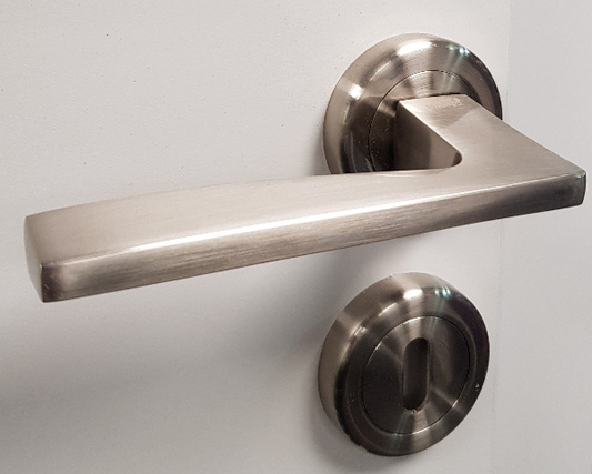 Sonnato Genoa Satin Chrome Lever On Rose C/W Escutcheon - Woodworkers.ie -