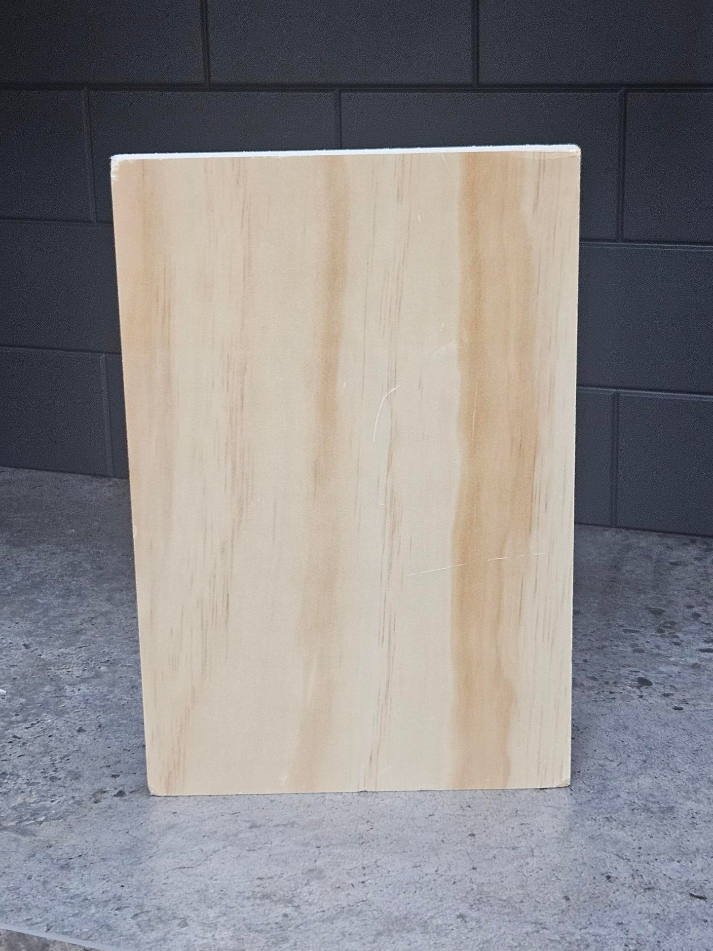 GREENPLEX RADIATA PINE FACED EUCALYPTUS PLYWOOD B/BB 2500 X 1220 FSC® 100% (SUITABLE FOR INTERIOR USE)