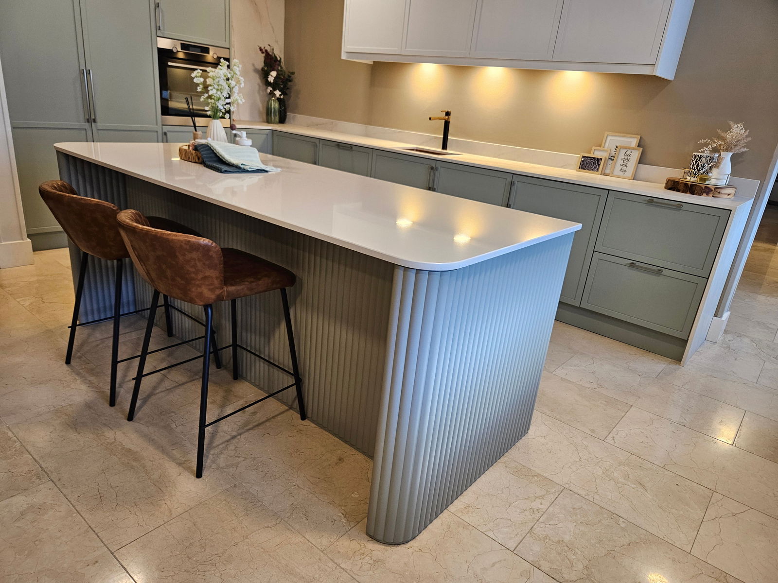 CALAMO 30mm WIDTH RIBBED PLAIN MDF. 2500 X 1200 X 6mm