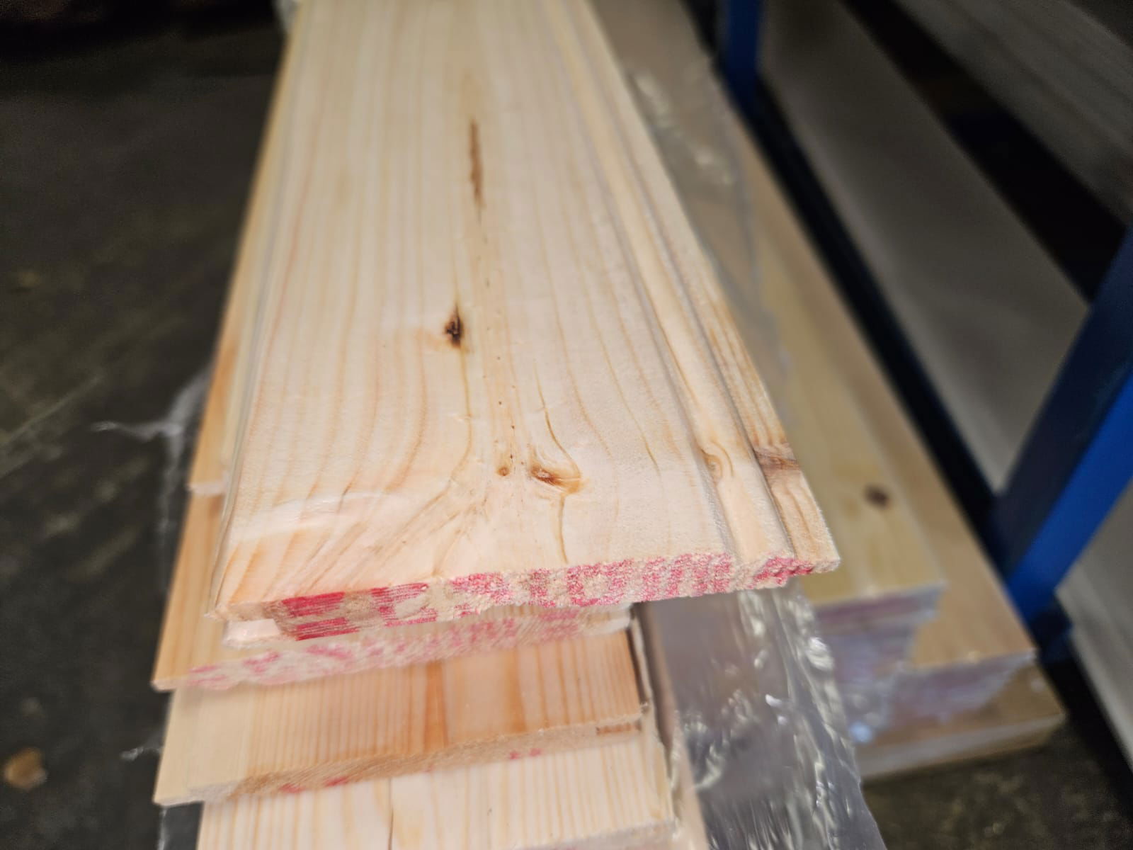R.DEAL 4"  BEADED SHEETING  PACK 10 X 3.9M  (13FT) - Woodworkers.ie - 
