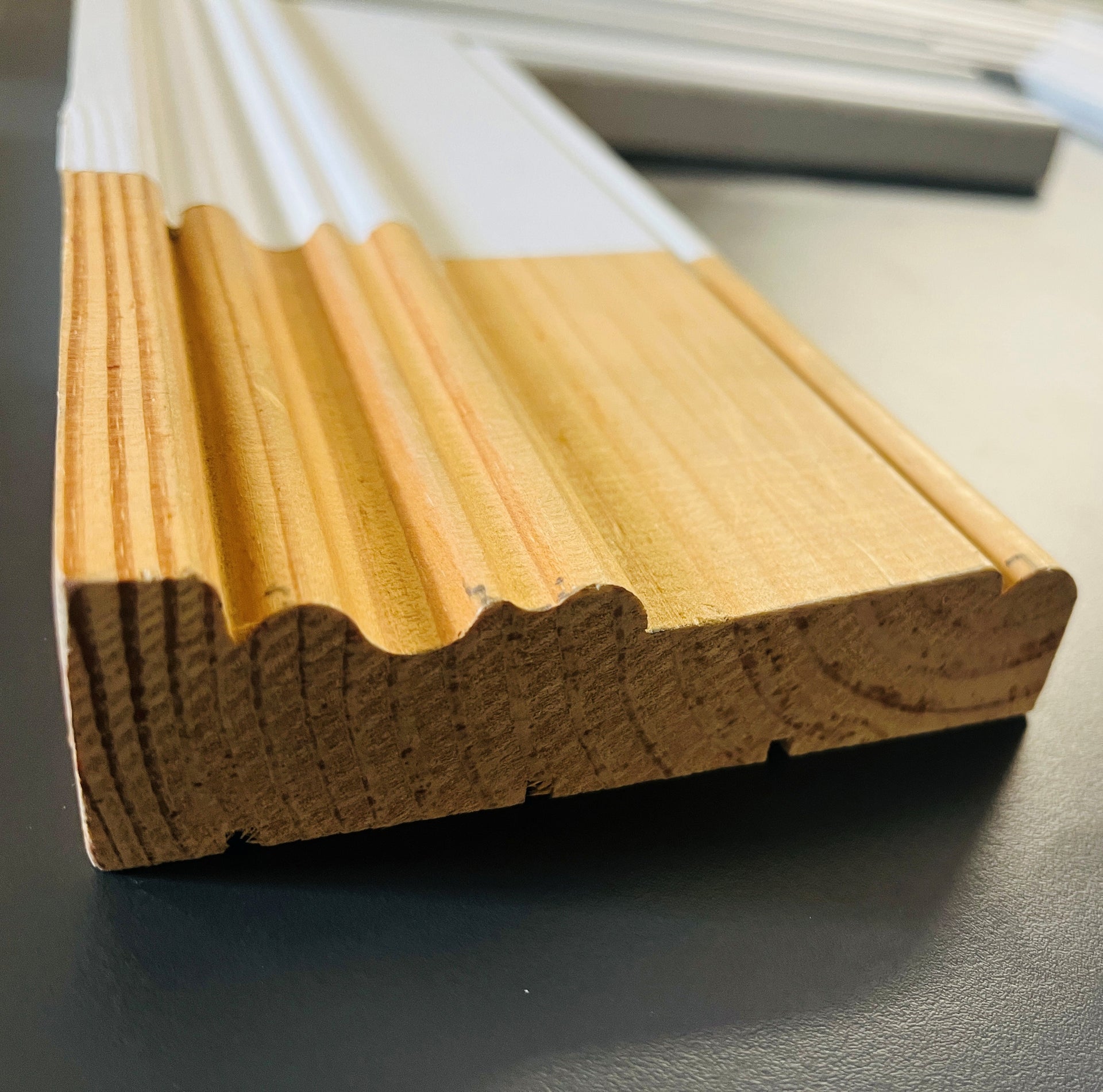 RED DEAL ARCHITRAVE 4 1/2" MD49 / 5.1mt LENGTH