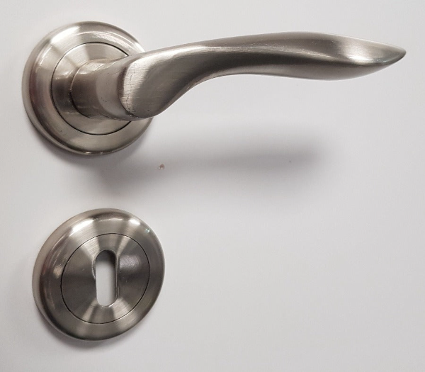 Sonnato Pieta Satin Chrome Lever On Rose C/W Escutcheon - Woodworkers.ie - 