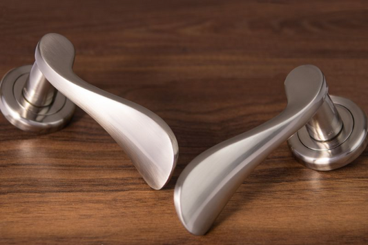 Sonnato Siena Satin Chrome Lever On Rose Wc Bathroom Turn - Woodworkers.ie - 