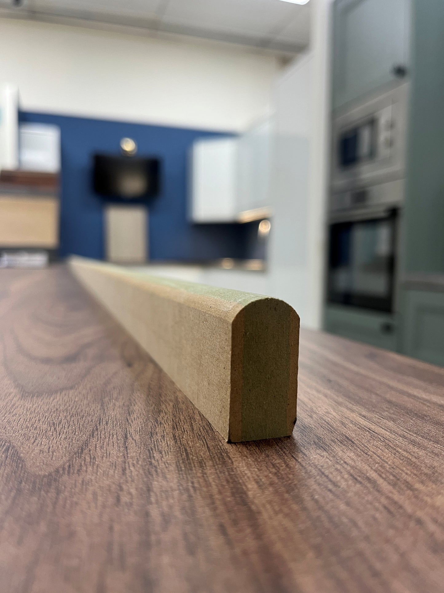 BULLNOSED CAPPING MR MDF 35MM X 18MM X 2.44M