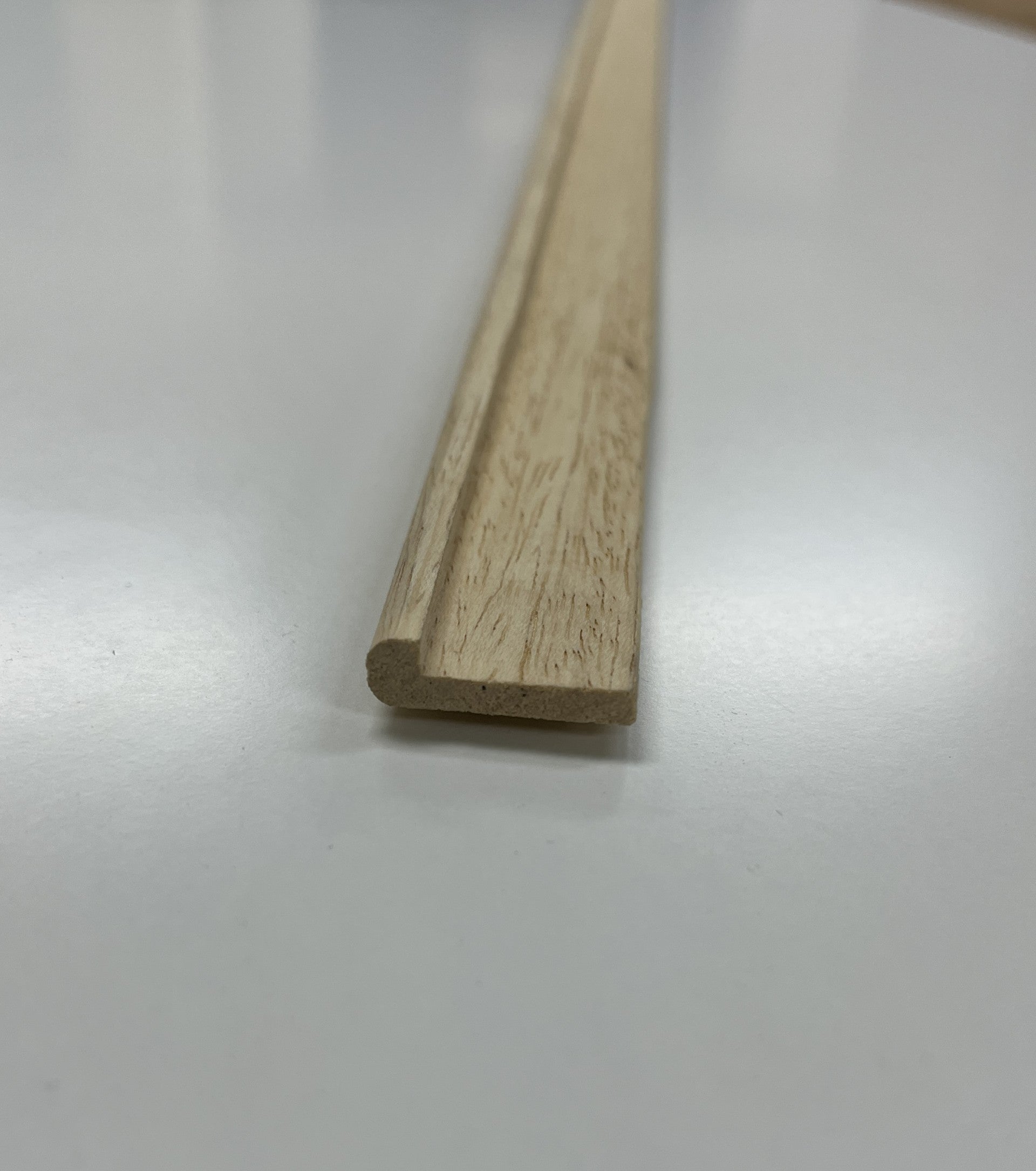 OBECHE HOCKEY STICK 3/4" X 8' ( 24MM X 7MM)