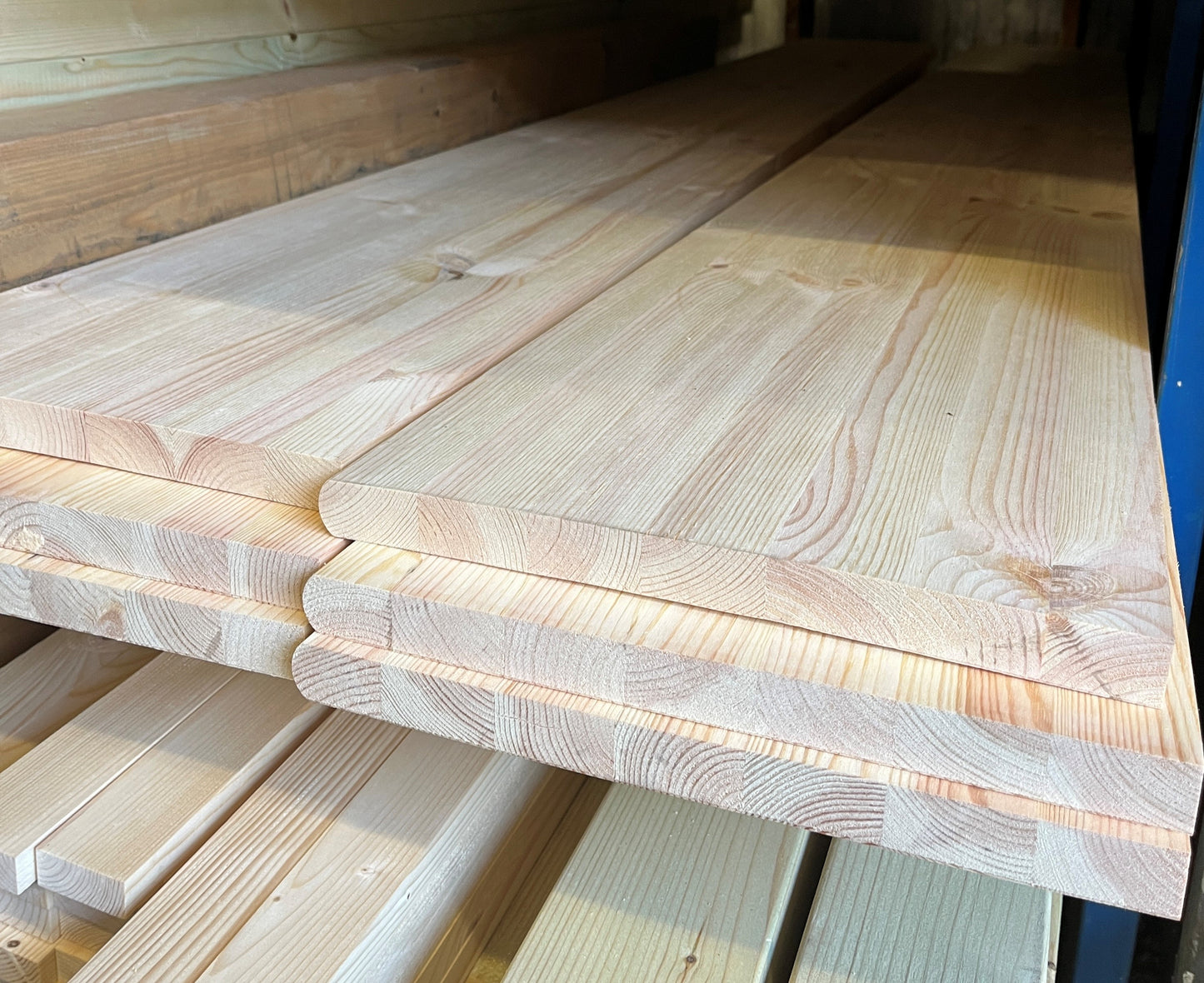 PINEBOARD 2400 X 300 X 24 mm BULLNOSED