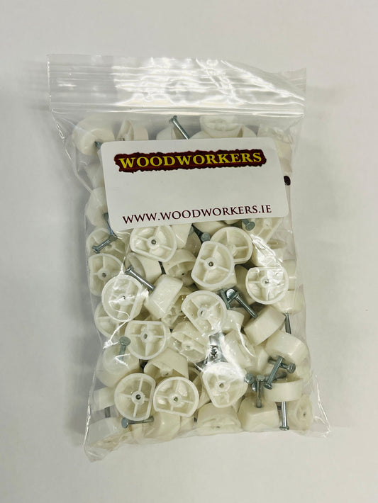 PLASTIC SHELF STUDS WHT